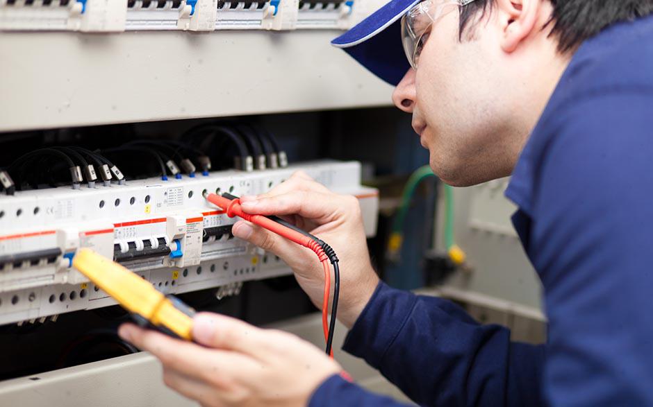électricien dans le bâtiment Paris 17